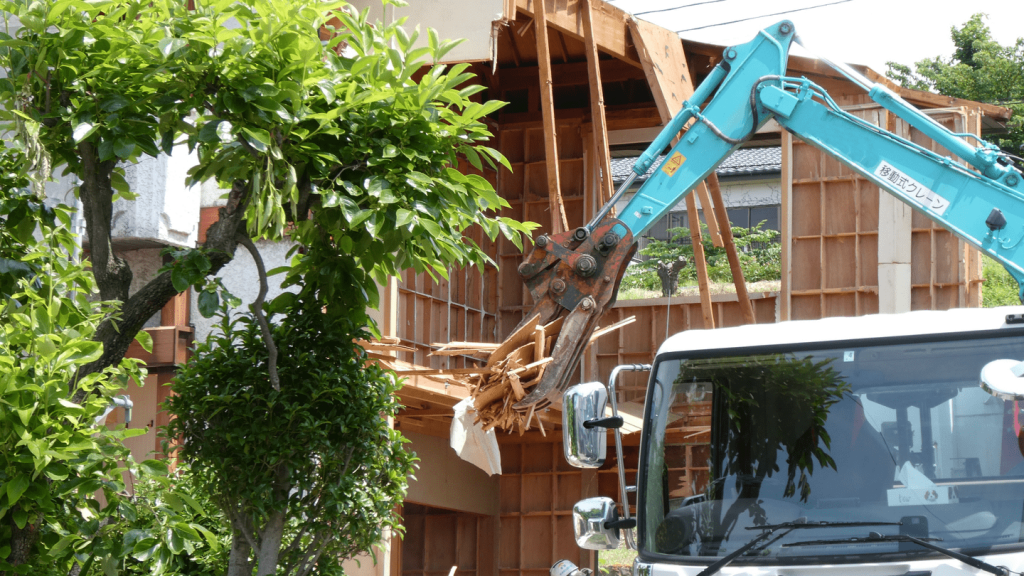 名古屋市便利屋のサービス：解体作業の画像